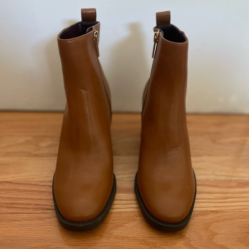Tommy Hilfiger Brown Ankle Boot, Size 6M